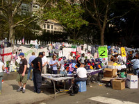 sidewalkvendorsatGroundZero.jpg