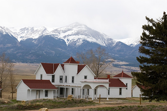 whitebarn6.JPG