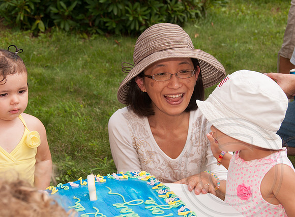 080313 Maya bday073